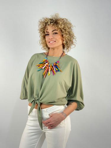 camiseta y collar ego egoitalia venta de ropa al por mayor mayoristas ropa de mujer españa francia portugal ropa femenina